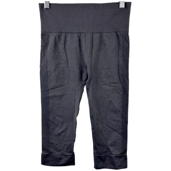 Lululemon Seamlessly Street Crop Leggings
Charcoal - Picture 3 of 9